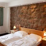 Hotel Lugsteinhof 3*