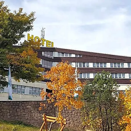 Lugsteinhof 3*